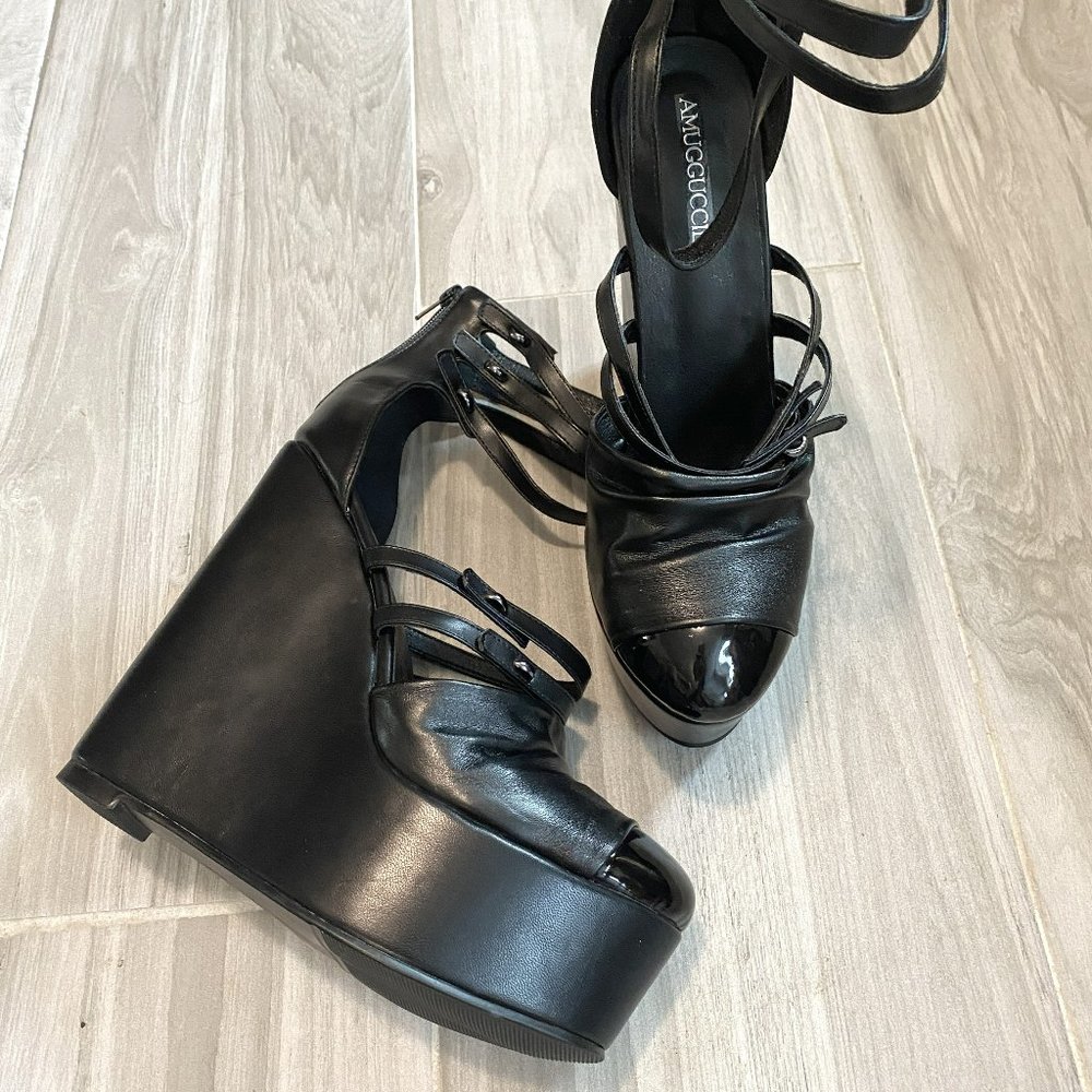 Amugguccil - Strappy Platform Wedges